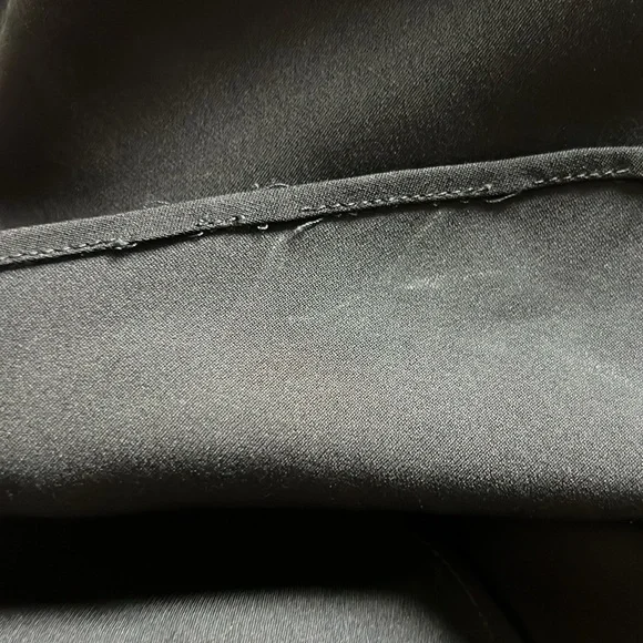 St. John Black Blouse with Creamy White Piping and Bell slit Sleeve Size Small - Picture 11 of 12